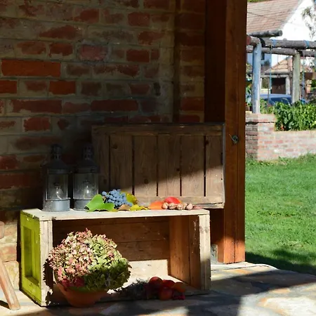 The Mambo-cottage Holiday home Almamellek